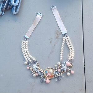 AVON NECKLACE